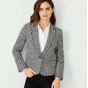 Ann Taylor The Newbury Blazer In Tweed Black & White Check Size 2